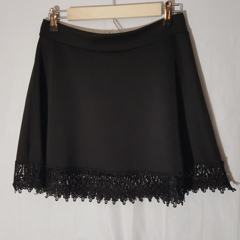 ⚠️Solemio Black Mini Skirt Size Large